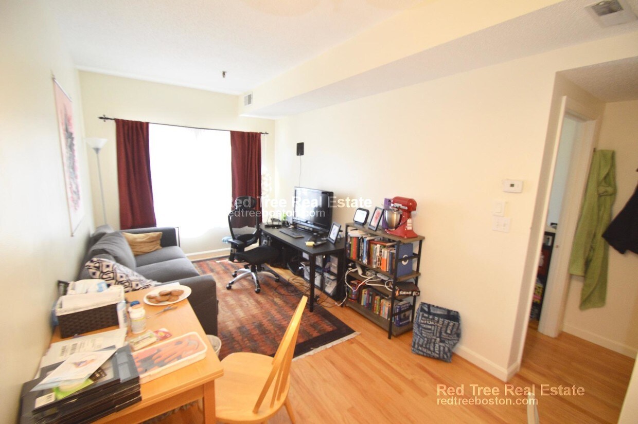 Foto principal - 2546 Massachusetts Ave