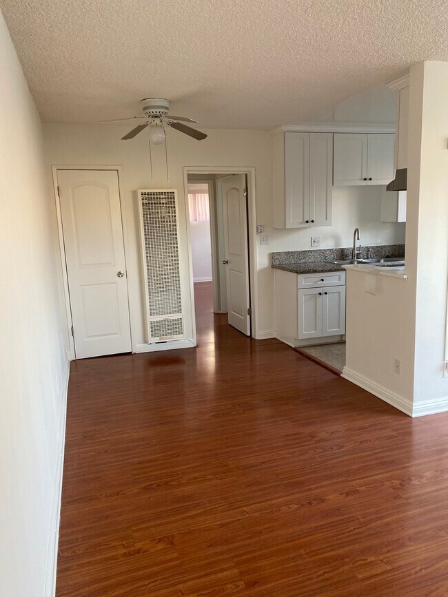 Dining room - 1812 N Gramercy Pl