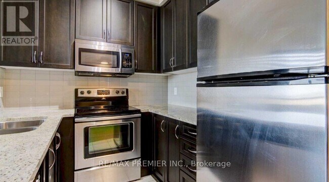 Building Photo - 9245 Jane St