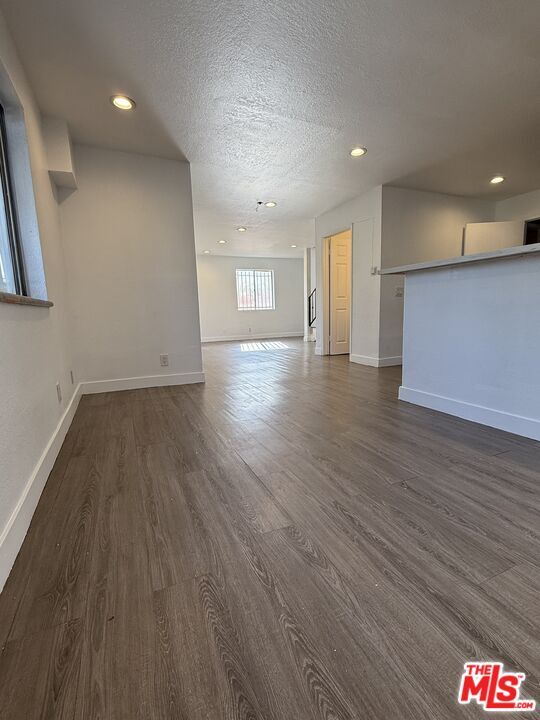 Foto del edificio - 1505 S Dunsmuir Ave