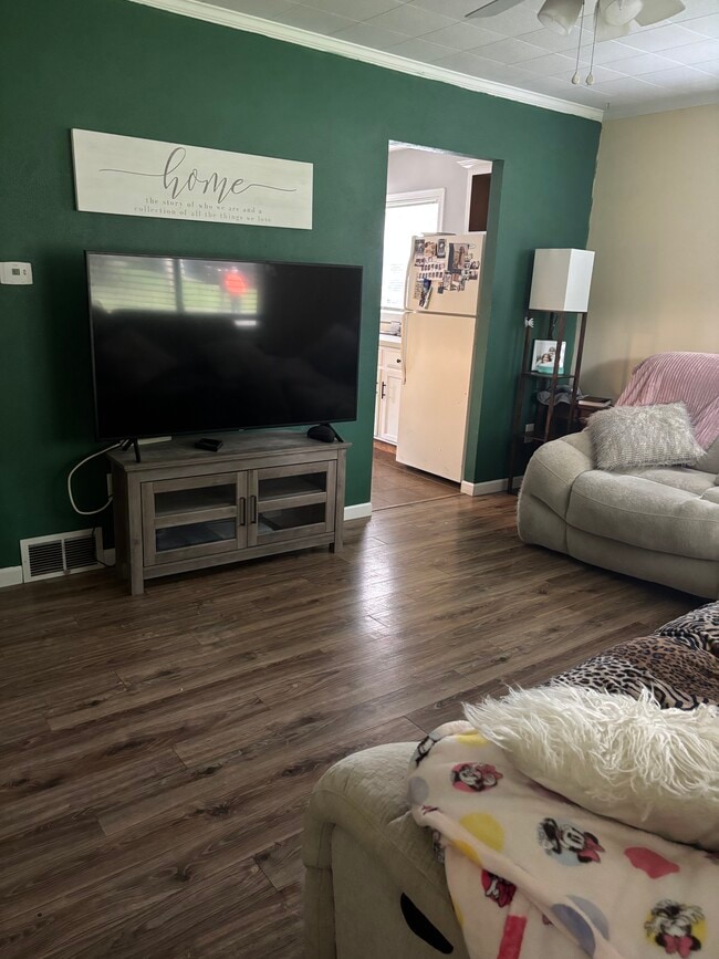 Living room - 2309 Hazel Ave