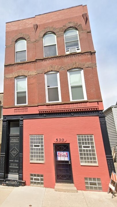 Building Photo - 530 N Noble St