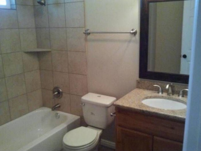 Foto del edificio - Beautiful 4 Bedroom Kearns Home