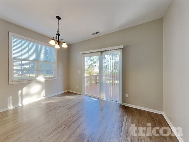 Foto del edificio - 70 Dropseed Ln