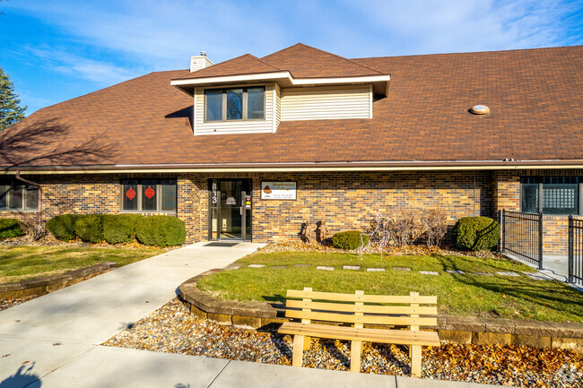 Building Photo - Mapplewood Village Townhomes