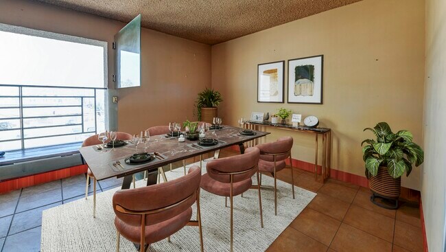 Foto del edificio - 200 Pacific Coast Highway #216, Unit 216