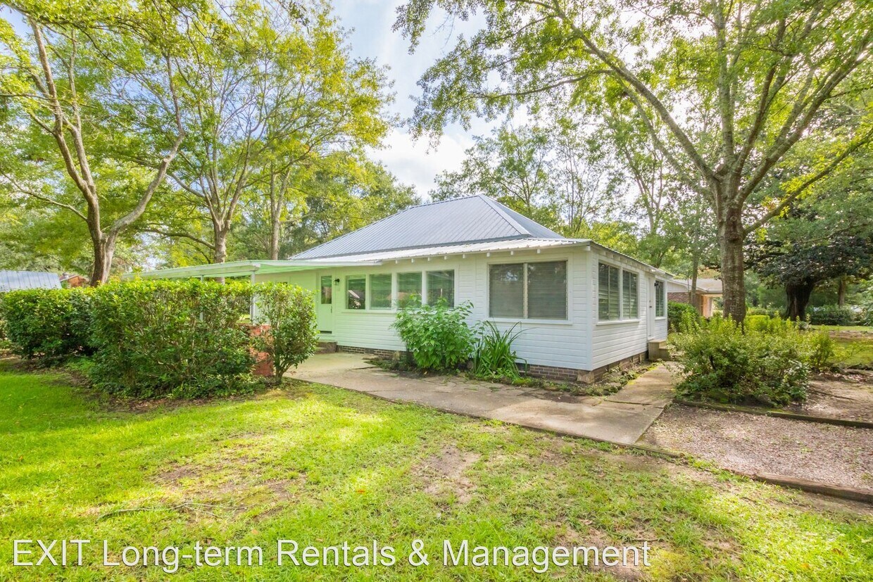 222 W Myrtle Ave, Foley, AL 36535 House Rental in Foley, AL
