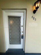 Building Photo - 485 Flanders K