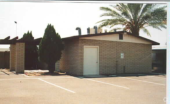 Primary Photo - Big Pine Seniors Community