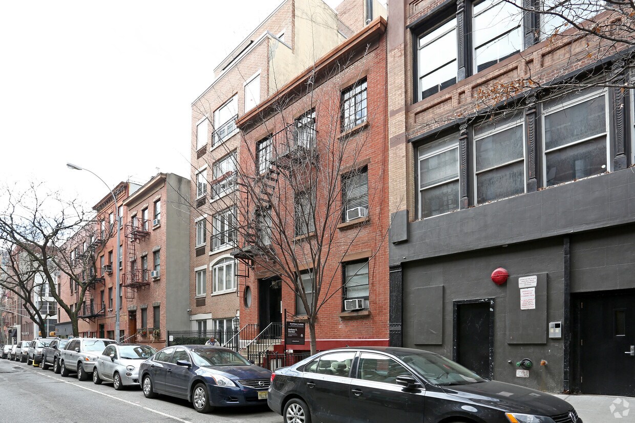 Building Photo - 138 Sullivan St