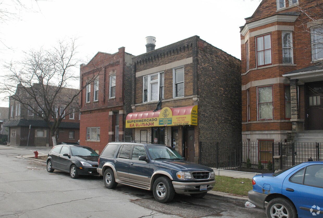 Building Photo - 2454 S Trumbull Ave