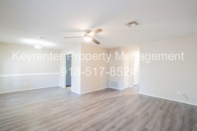 Foto del edificio - S Hudson Ave Duplex
