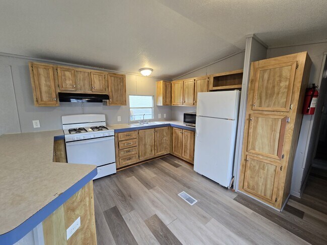 Foto del edificio - 700 W Ridgeway Ave