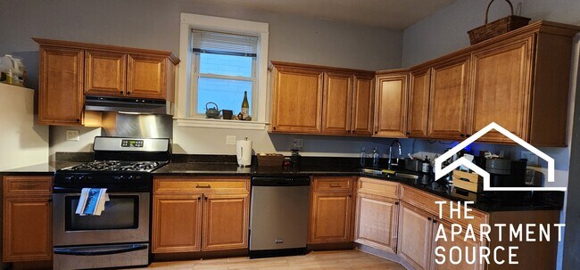 Foto del edificio - 1817 N Marshfield Ave