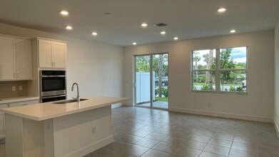 Building Photo - 209 Preserve Trl S