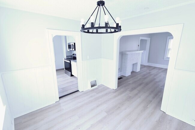 Foto del edificio - 1490 Hillside Terrace