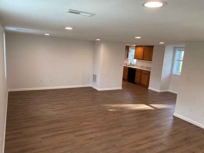 Building Photo - Welsh Street Apartments