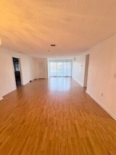Foto del edificio - 3920 Mystic Valley Pkwy