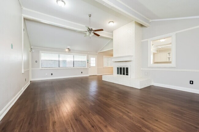 Building Photo - 21303 Bassbrook Dr