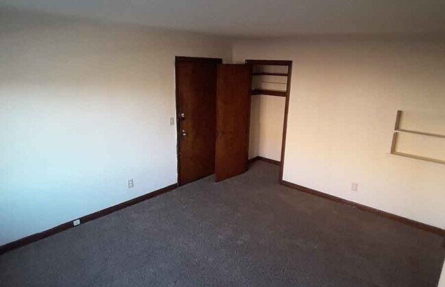 Foto del edificio - 948 Ludlow Ave