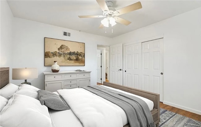 Building Photo - 2205 E Quincy Ave