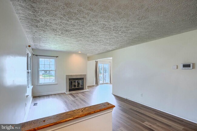Foto del edificio - 412 Darby Ln
