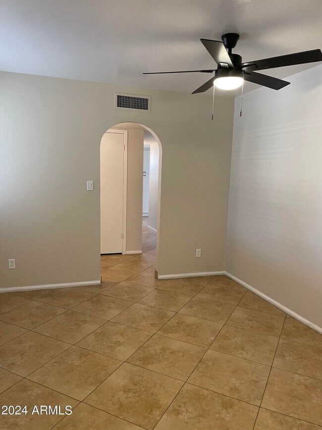Building Photo - 801 W Villa Rita Dr