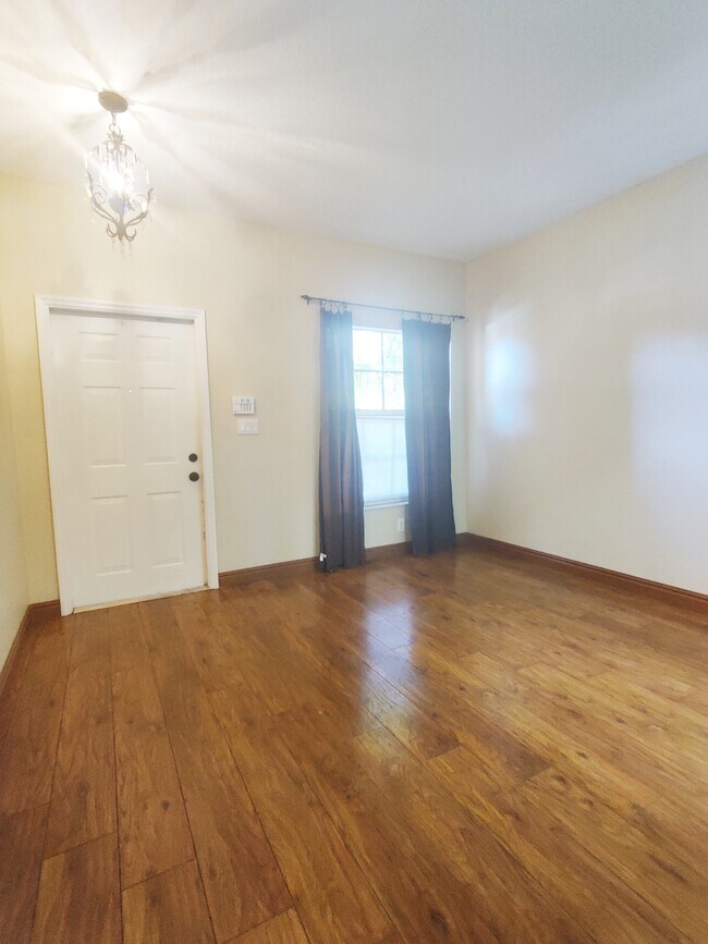 Building Photo - 863 NW 170th Ter