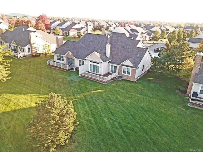 Building Photo - 1750 Wentworth Dr