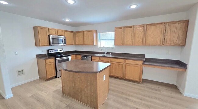 Foto del edificio - 1241 Kachina Ln