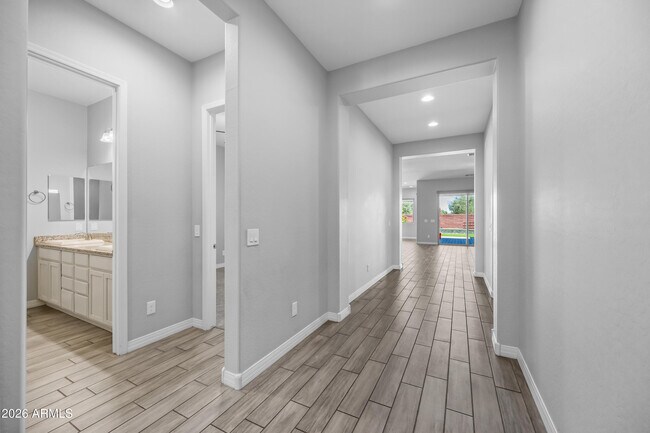 Foto del edificio - 884 E Ladbroke Way