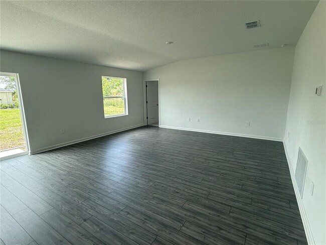 Foto del edificio - 14503 NW 166th Ave