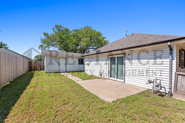 Foto del edificio - 1833 S St Clair St