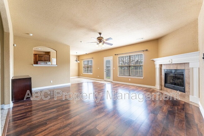 Foto del edificio - 126 S Angus Ln