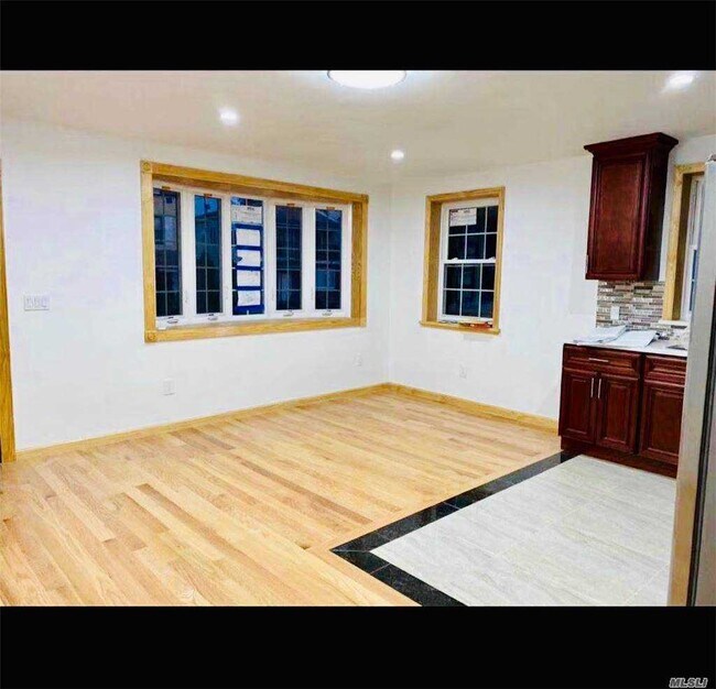 Foto del edificio - 43-32-43164 164th St