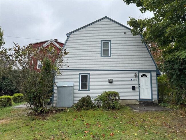 Building Photo - 31 Powel Ave
