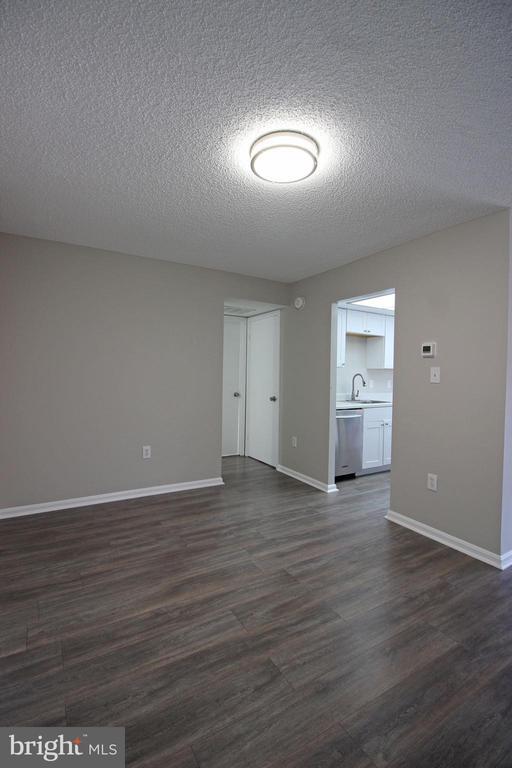 Building Photo - 10208 Bushman Dr