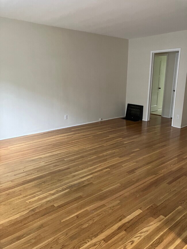 Living room to hallway - 4509 Tujunga Ave