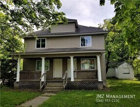 Building Photo - 315 Voorheis St