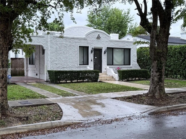 Building Photo - 1720 SW 22nd Terrace