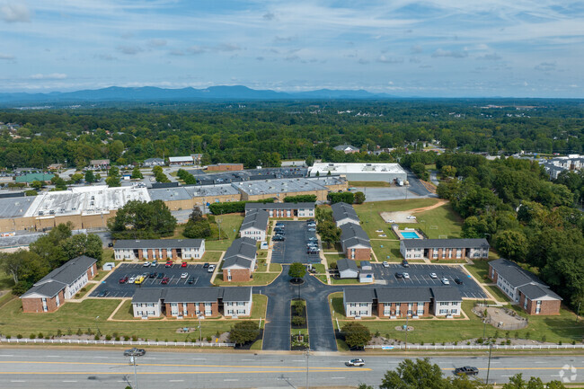 Building Photo - The Bradford Apartments