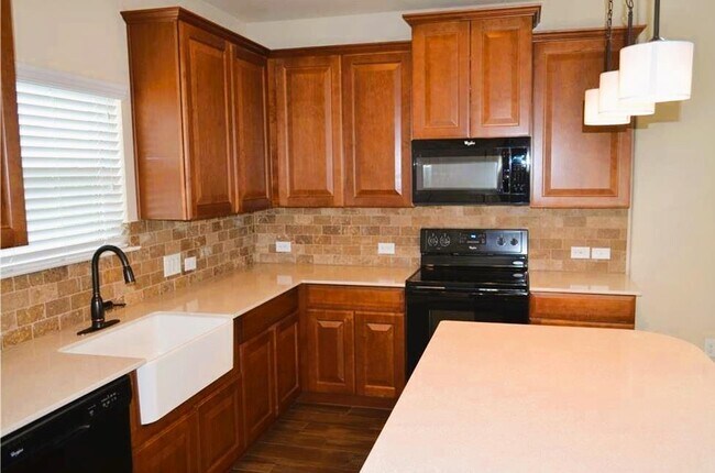 Foto del edificio - 3240 E Whitestone Blvd