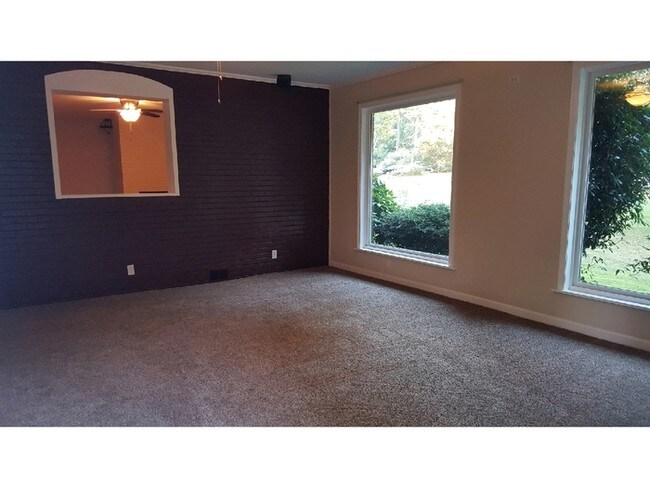 Building Photo - Ranch style home for rent