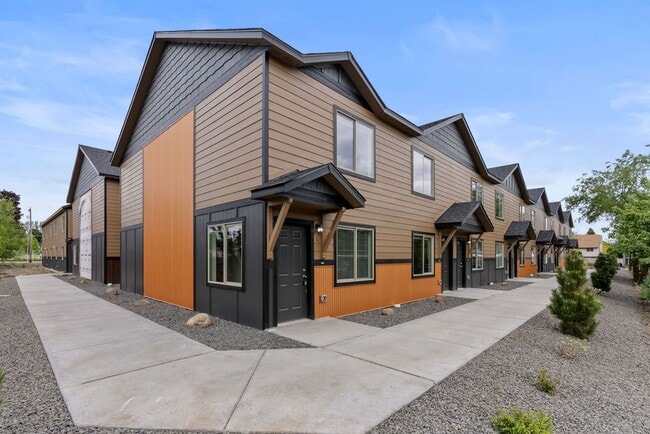 Building Photo - Alki Townhomes 2-bedrooms, 1.5 bathrooms