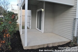 Building Photo - 7528 Windsor Oaks