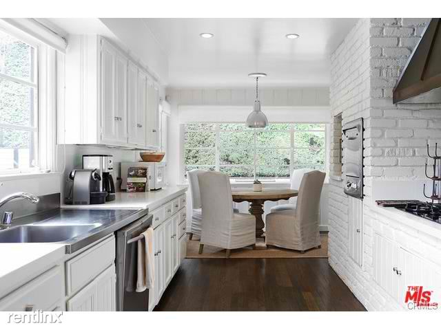 Foto del edificio - 2505 Benedict Canyon Dr