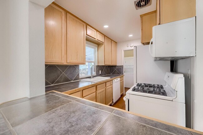 Foto del edificio - 4615 Perry St