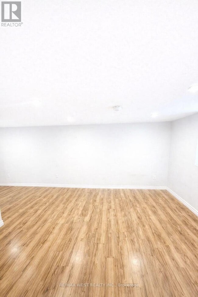 Building Photo - 106 Bell Dr