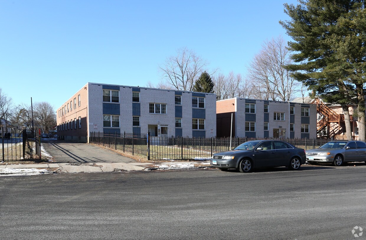 Vine Street Lofts Apartments in Hartford, CT