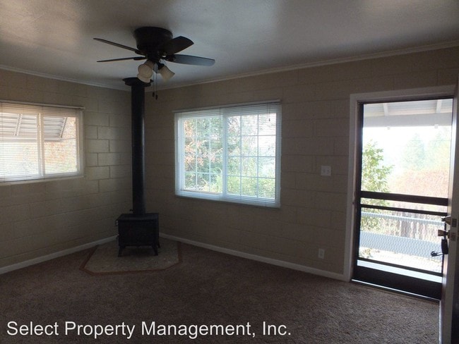 Building Photo - 1001 Pardi Way